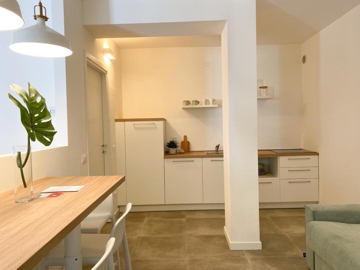 Easy Milano Apartment Navigli Exteriör bild