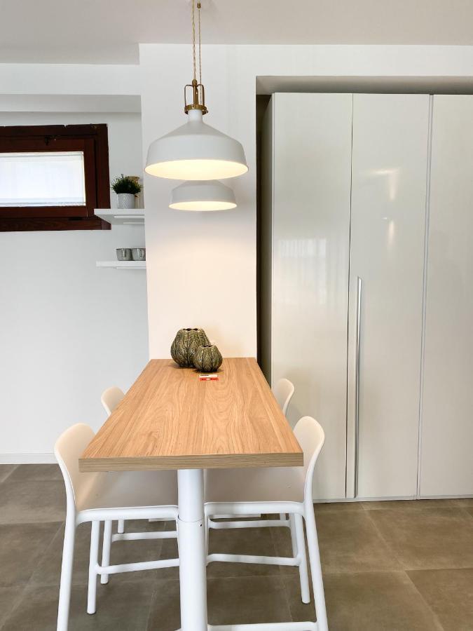 Easy Milano Apartment Navigli Exteriör bild