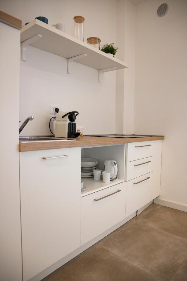 Easy Milano Apartment Navigli Exteriör bild