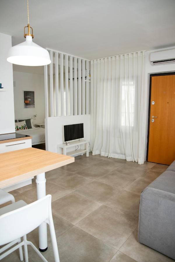 Easy Milano Apartment Navigli Exteriör bild