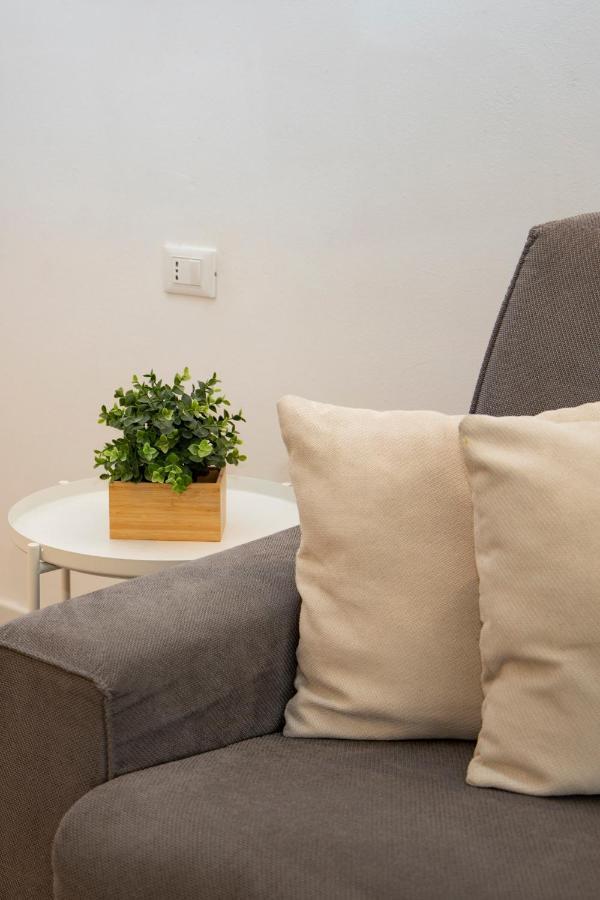 Easy Milano Apartment Navigli Exteriör bild