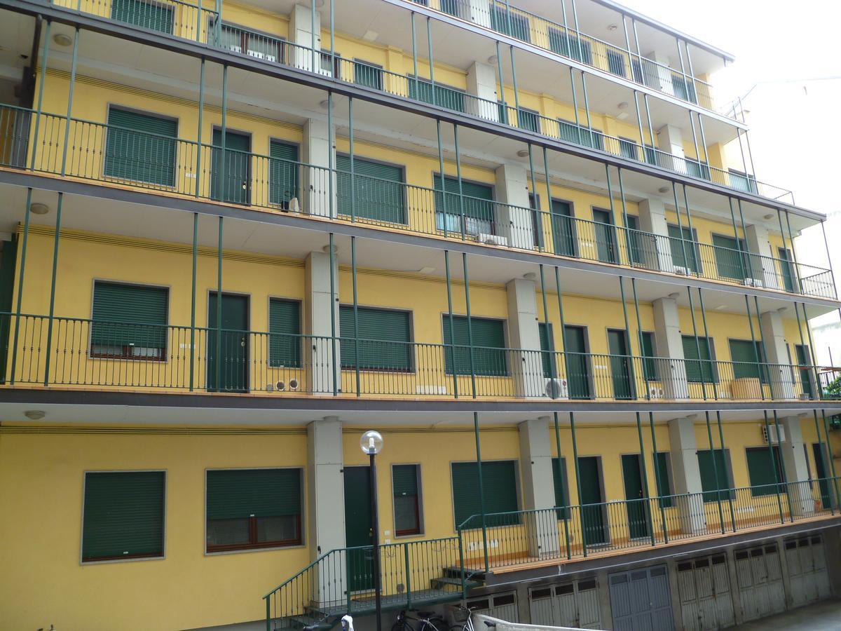 Easy Milano Apartment Navigli Exteriör bild